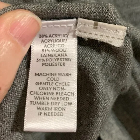 Ann Taylor Loft Gray Soft Knit Button Back Top 3/4 Sleeve. Size XS - Picture 4 of 5